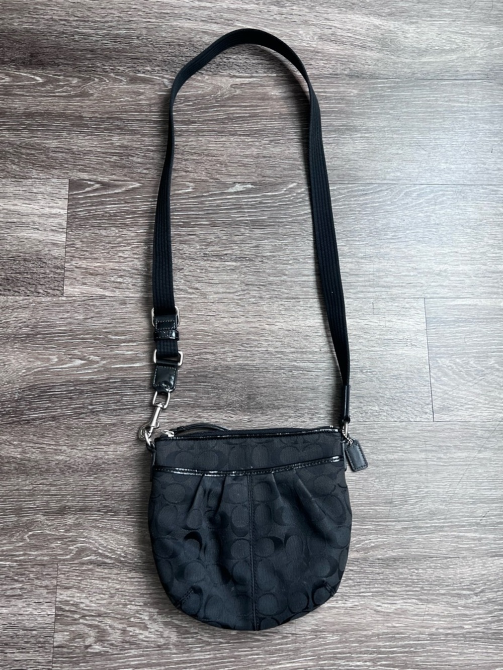 COACH Signature Jacquard Pleated Swingpack Messenger Bag Black